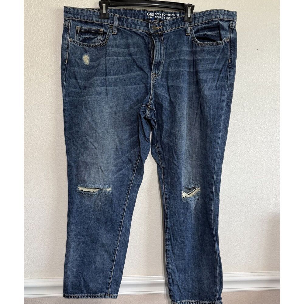 Gap Sexy Boyfriend Fit Jeans Women 34 / 18 R Distressed Denim Straight Coupe